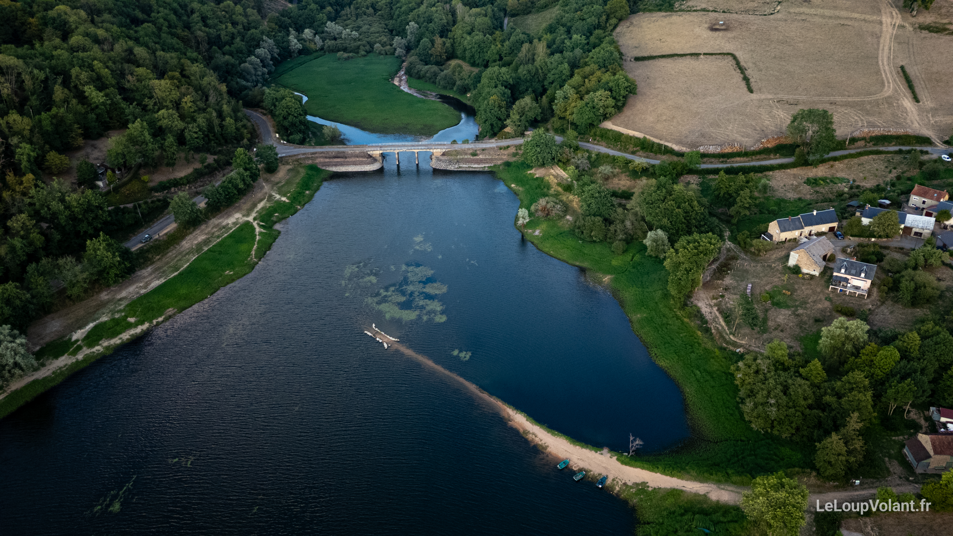 Lac de Pannecière